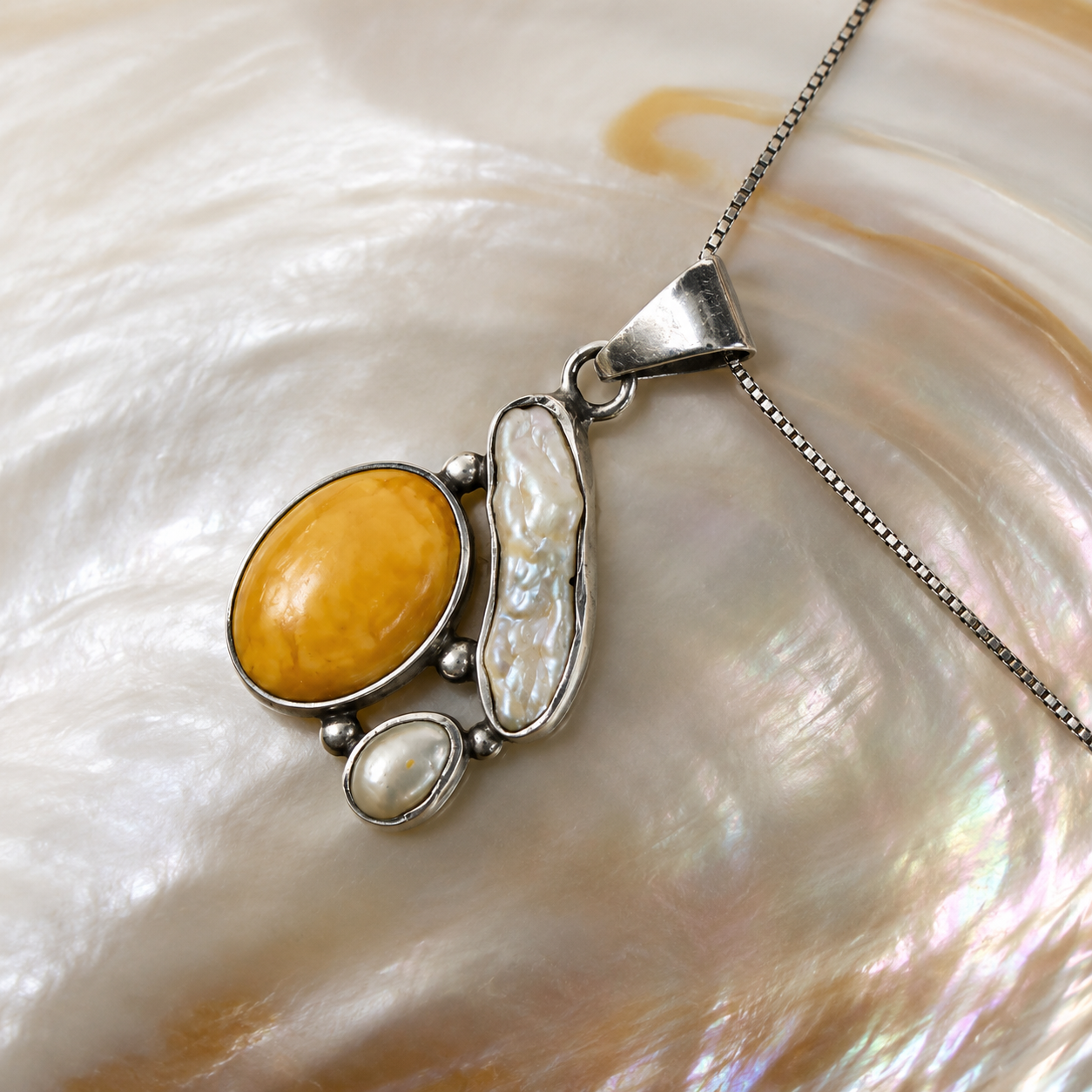Honey & Pearl